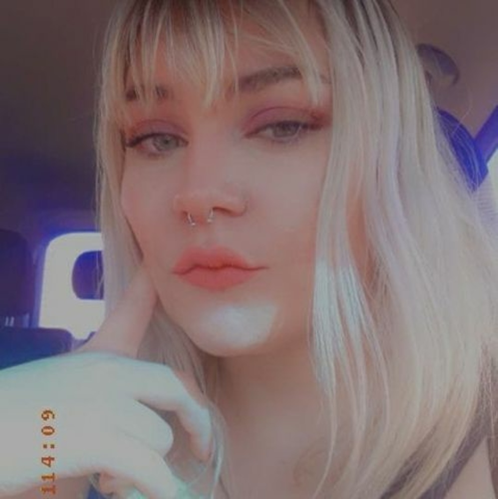 Meet your Posher, Cambrie